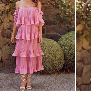 REHEARSAL TIERED PLISSE MIDI DRESS - DUSTY PINK